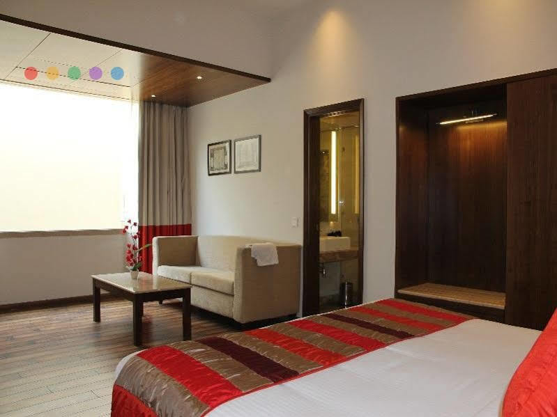 Hotel La Sagrita Neu-Delhi Exterior foto